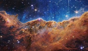 Cosmic Cliffs im Carina Nebula, aufgenommen vom James Webb Space Teleskope